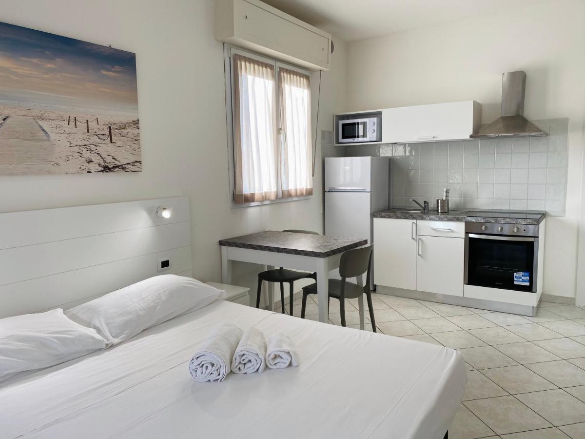 Rimini Bay Suites&Residence מראה חיצוני תמונה