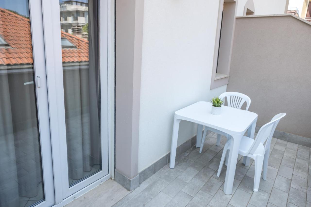 Rimini Bay Suites&Residence מראה חיצוני תמונה