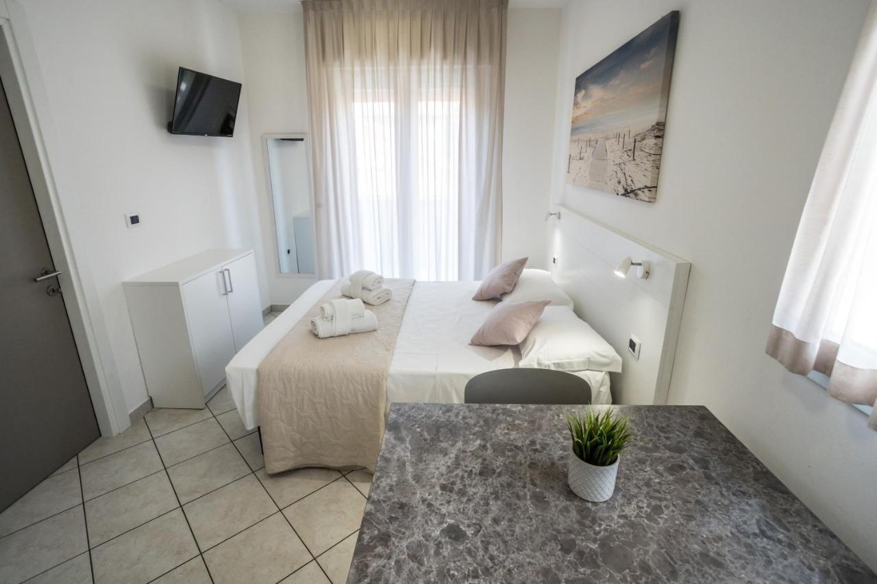 Rimini Bay Suites&Residence מראה חיצוני תמונה