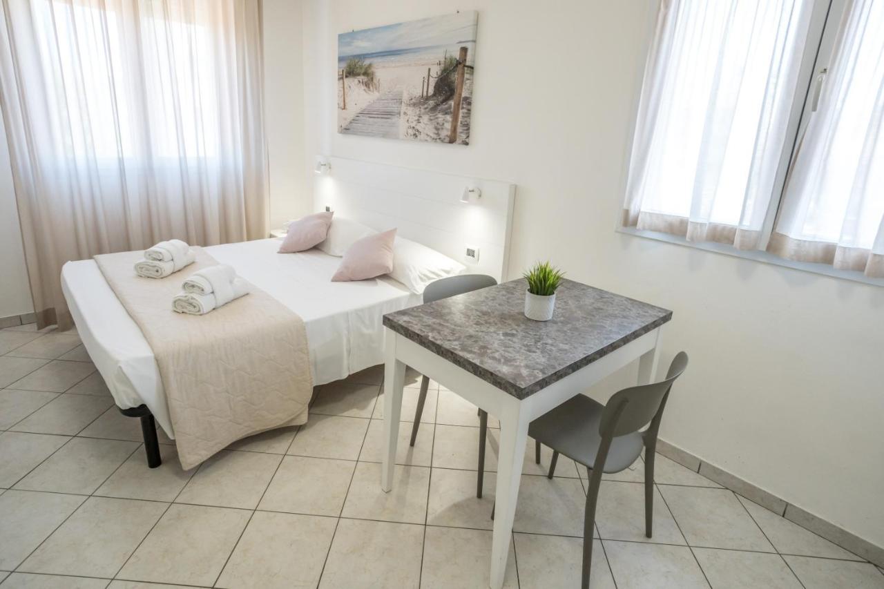 Rimini Bay Suites&Residence מראה חיצוני תמונה