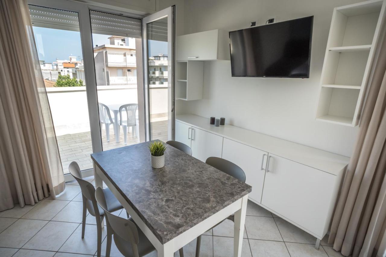 Rimini Bay Suites&Residence מראה חיצוני תמונה