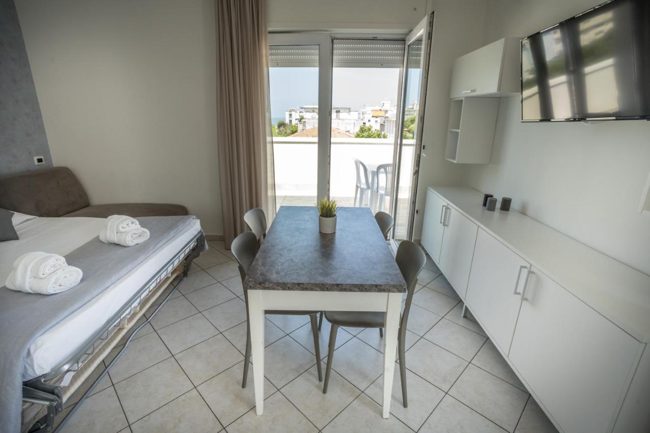 Rimini Bay Suites&Residence מראה חיצוני תמונה