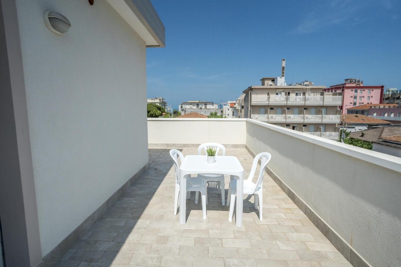 Rimini Bay Suites&Residence מראה חיצוני תמונה