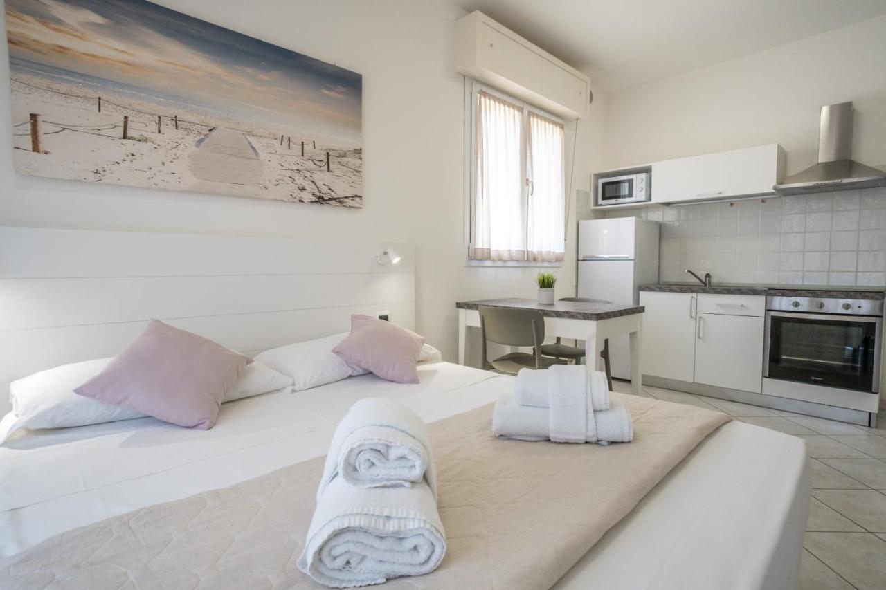 Rimini Bay Suites&Residence מראה חיצוני תמונה
