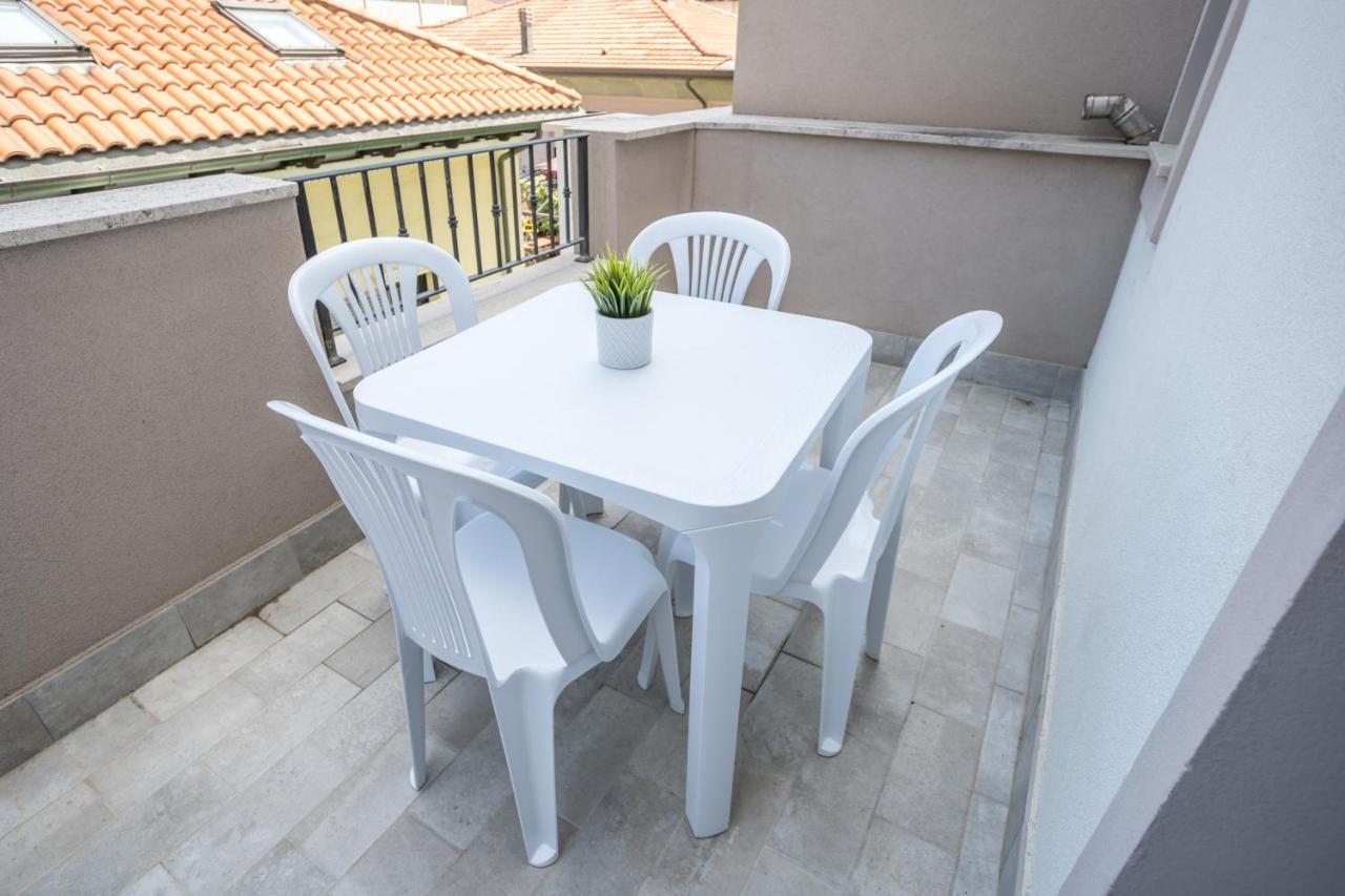 Rimini Bay Suites&Residence מראה חיצוני תמונה