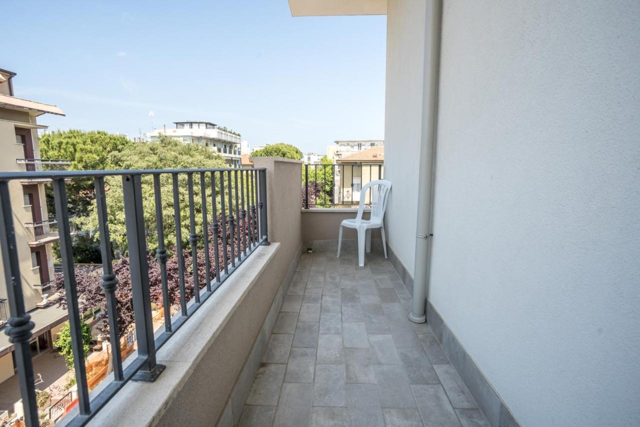 Rimini Bay Suites&Residence מראה חיצוני תמונה