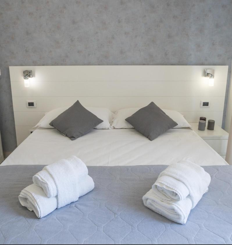 Rimini Bay Suites&Residence מראה חיצוני תמונה